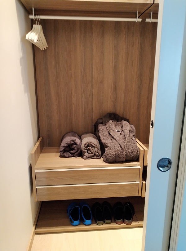 Walk-In Wardrobe